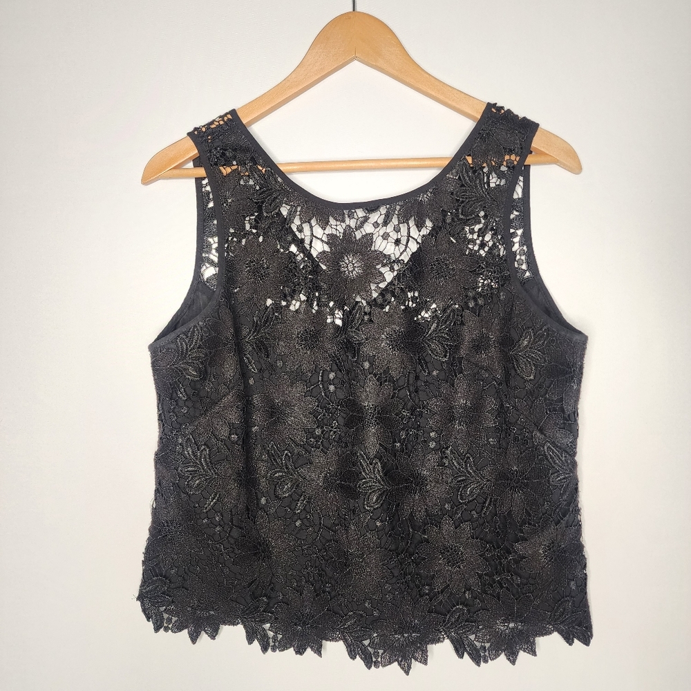 White House Black Market Lace Sleeveless Top - Picture 1 of 3